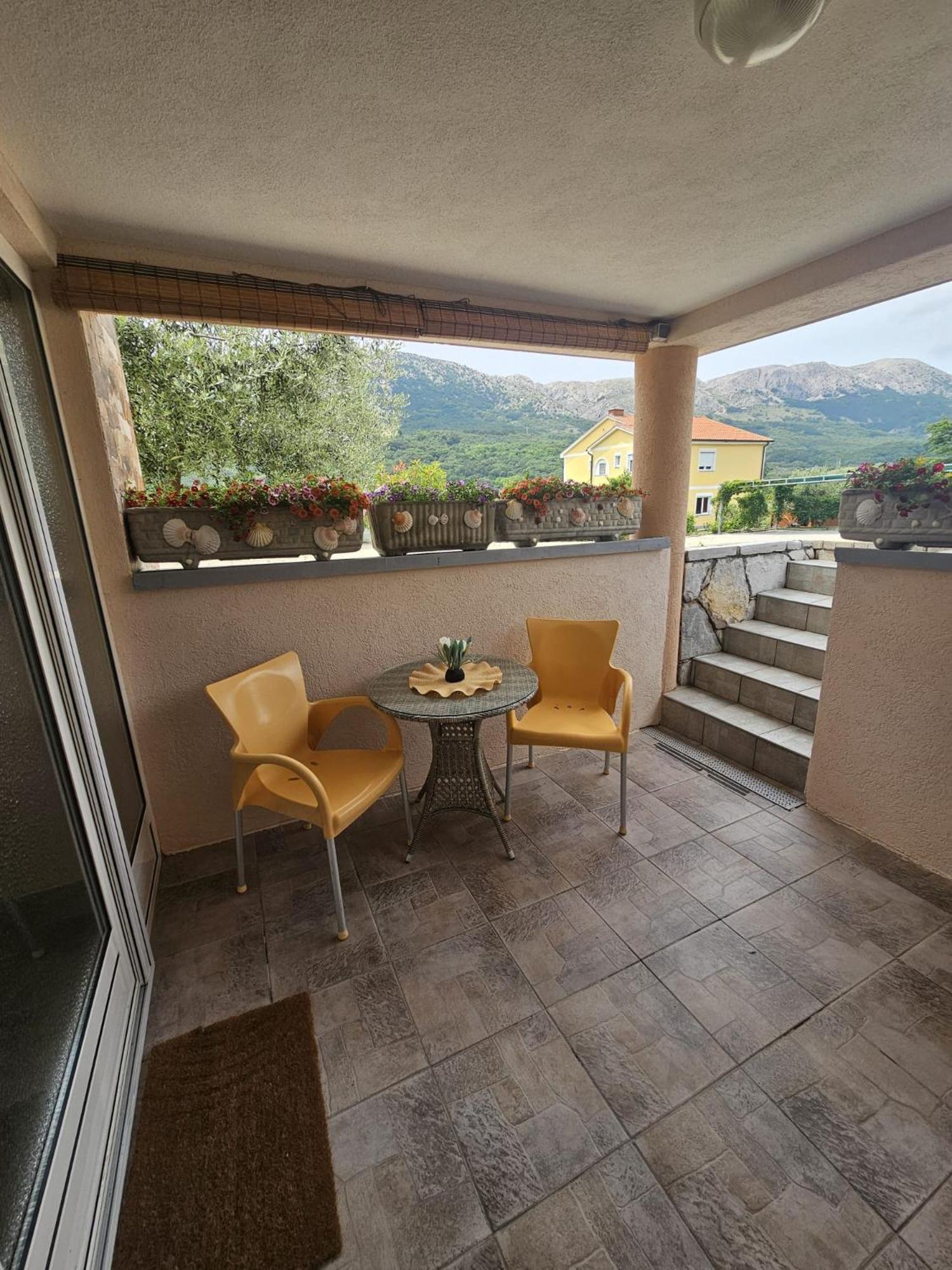 Apartment Medved Baška Exteriör bild