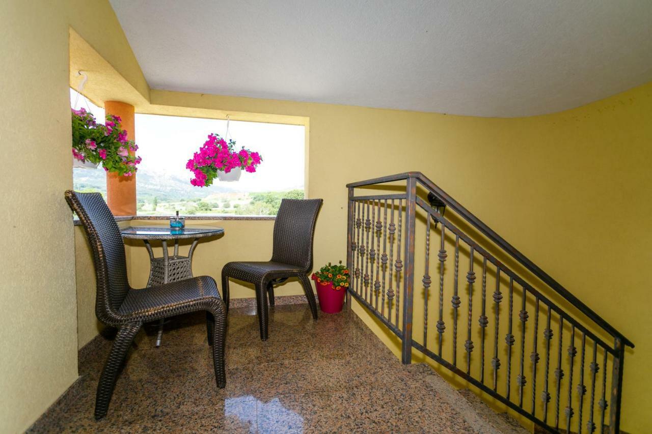 Apartment Medved Baška Exteriör bild