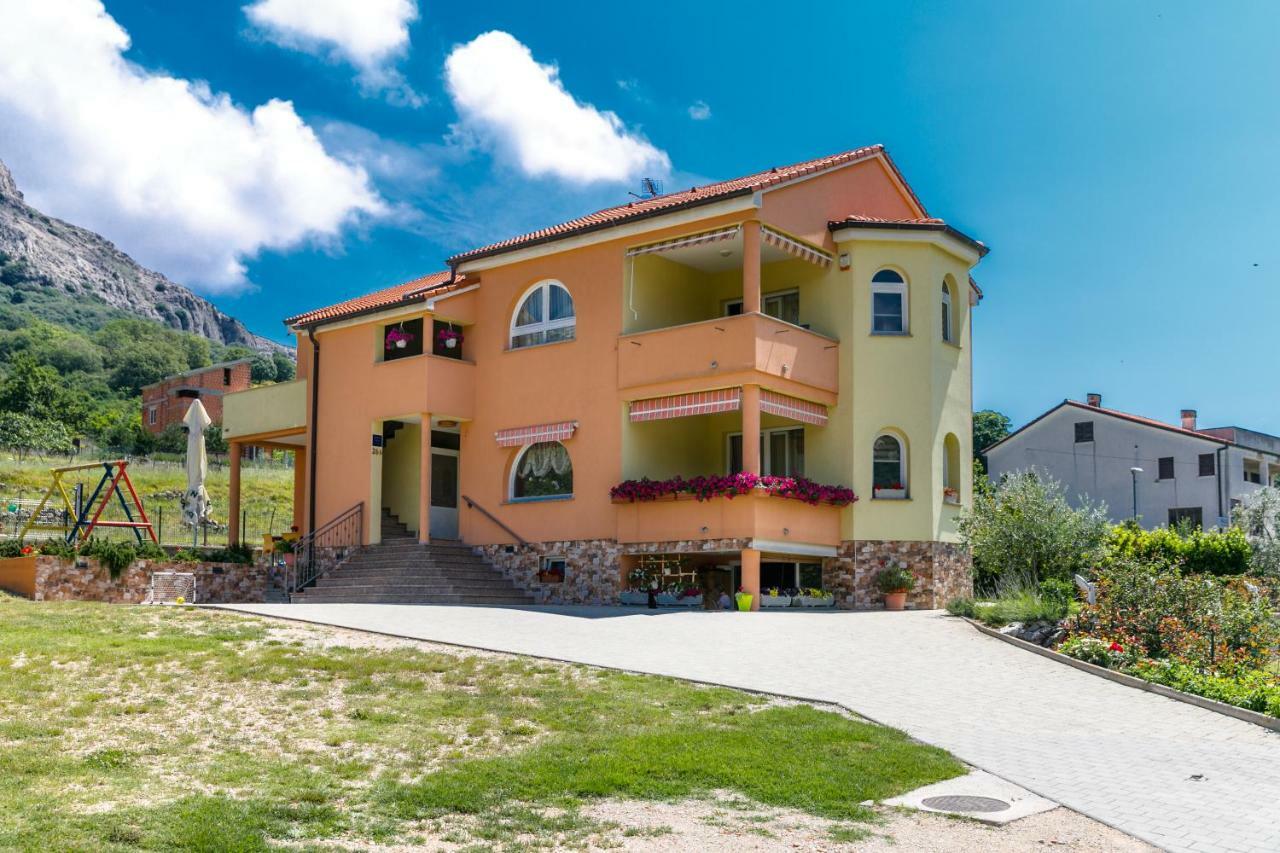 Apartment Medved Baška Exteriör bild